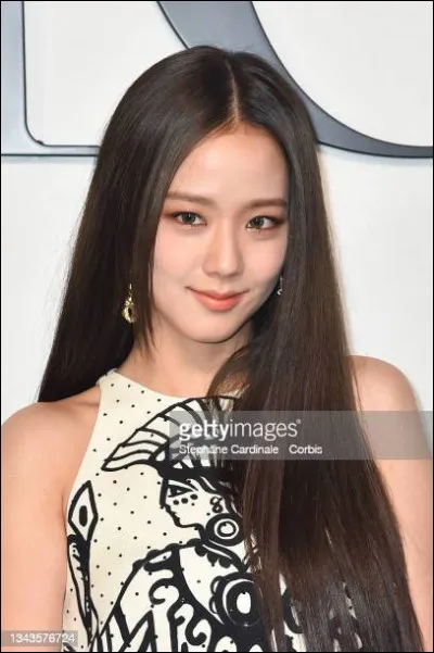 Qui a fait le single "Solo" ?