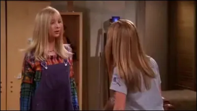 Épisode 18 : ''Celui qui sortait avec une étudiante'' 
Quest-ce qui est responsable du feu chez Phoebe et Rachel ?