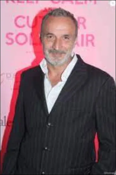 Comment s'appelle cet humoriste français ?