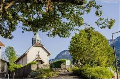 Commune d'Auvergne-Rhône-Alpes, dans l'arrondissement de Bonneville, Saint-Sixt se trouve dans le département ...