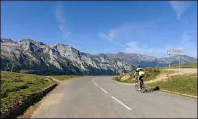 Le col d'Aubisque est un col des Alpes.