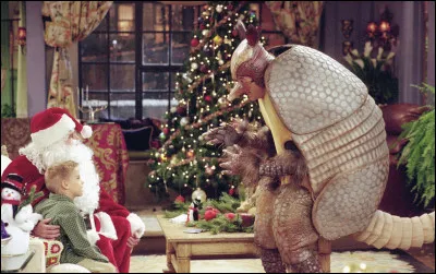 Épisode 10 : ''Celui qui se déguisait'' 
Quelle fête Ross tente-t-il de faire connaître à son fils ?