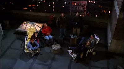 Épisode 12 : ''Celui qui passait la nuit debout''
Contre quoi Phoebe se bat-elle toute la nuit ?