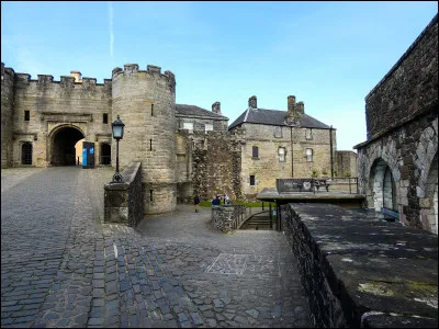 Stirling, ville de 45 000 habitants, se trouve en ...