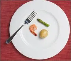 Quelqu'un qui mange trs peu a un apptit de...