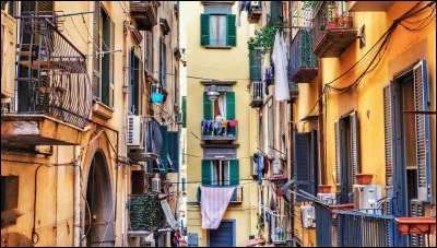 Histoire : Quel était le nom de Naples durant l'Antiquité ?