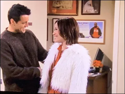 Épisode 10 : ''Celui qui défendait sa sur'' 
Quelle sur de Joey est enceinte ?
