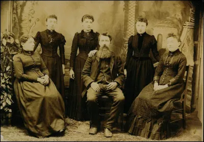 Quel est le titre du cinquième tome de Laura Ingalls Wilder ?