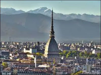 Lieu d'exception : Qu'abrite aujourd'hui la Mole Antonelliana ?