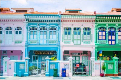 Géographie : De combien d'îles se composent Singapour ?