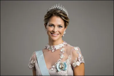 À quelle place Madeleine de Suède est-elle dans l'ordre de succession au trône suédois ?