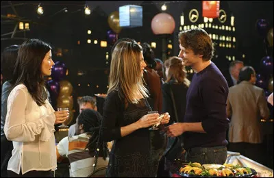 Épisode 20 : Celui qui allait à une soirée privée
Où Chandler se trouve-t-il alors même que la bande est à une fête avec les collègues de Joey ?