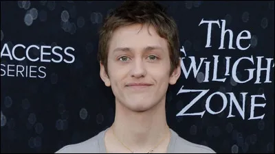 Qui est l'acteur de Xavier ?