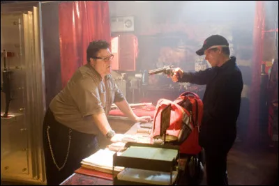 Quel est le titre du film où un homme souhaite venger l'assassinat de son fils ?