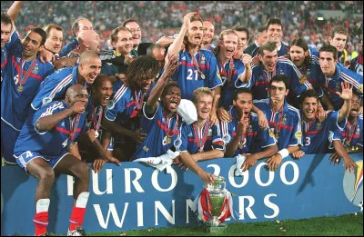 Sport : Lors de l'Euro 2000 de football, quel joueur marqua le but de la victoire lors des prolongations face à l'Italie ?