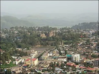 Gondar, 400 000 habitants, est la deuxième ville du pays :