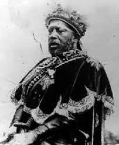 Le pays a une histoire très ancienne, avec le royaume d'Aksoum au début de notre ère ; il a été, à la fin du XIXe siècle, le seul Etat africain à résister victorieusement à la colonisation :