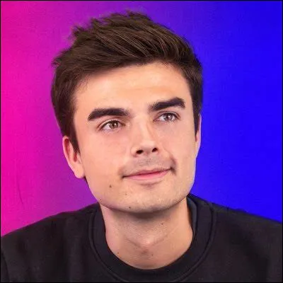 En quelle année a-t-il créé sa fameuse chaîne Youtube ?