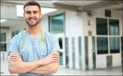 En combien de mois se prépare le diplôme de cadre de santé ?