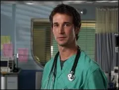 Avec qui le Dr Carter fait-il quipe pour retrouver le pre d'une patiente qui est le seul  pouvoir aider sa fille dans la saison 5 ?