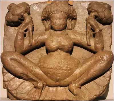 Lajja Gauri est une déesse de l'abondance et de la maternité de la mythologie...