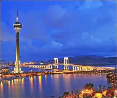 Monument : Quelle est la hauteur de la tour de Macao ?