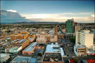 Dans quel pays la ville de Chihuahua, 800 000 habitants, se trouve-t-elle ?