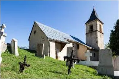 Nous terminons notre balade au pied de l'église Notre-Dame de l'Assomption, à Villard-Notre-Dame. Petit village de 28 habitants, dans l'arrondissement de Grenoble, il se situe ...