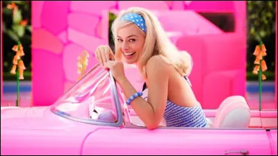 Sur quel tournage Margot Robbie est-elle en rose fluo ?