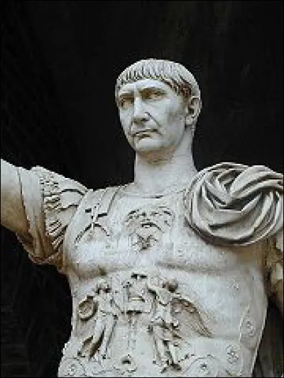 Il règne de 98 à 117. On considère que cest sous son règne que lEmpire romain connaît sa plus grande extension.