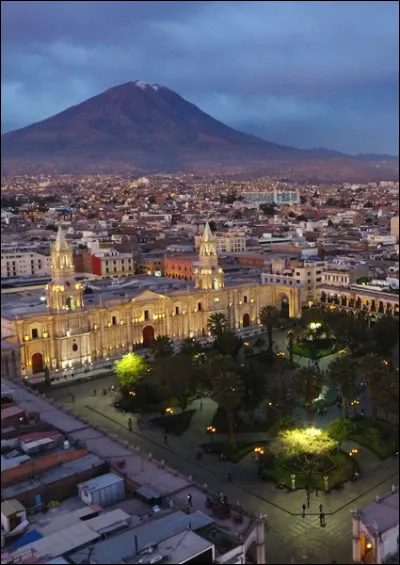 Arequipa est, avec 1 million d'habitants, la deuxième ville du pays :