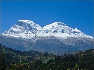 Le Nevado Huascarán est le point culminant du pays, avec 6 768 mètres d'altitude :