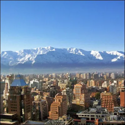 La capitale est Santiago :