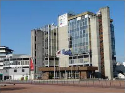 Quel est le nom des habitants de Vaulx-en-Velin (métropole de Lyon) ? ...