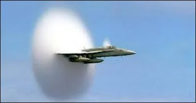 La propagation des ondes sonores est plus rapide...