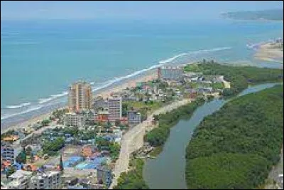 Le pays possède une côte longue de 800 km sur l'océan Pacifique :