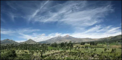 C'est le moins étendu, avec seulement 256 000 km², la moitié de la France :