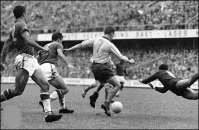 Quel fut le score entre le Brésil et la Suède ?