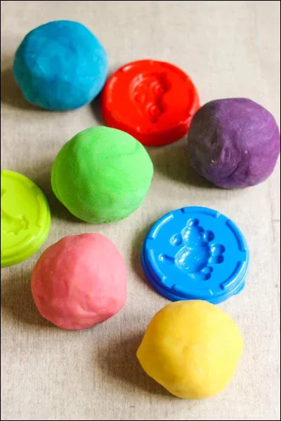 Aimes-tu la pâte à modeler ?