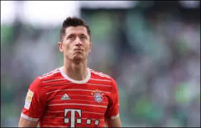 De quel pays est originaire le joueur de football Robert Lewandowski ?
