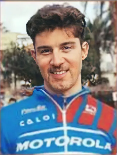 &Agrave; partir de quelle ann&eacute;e devient-il coureur professionnel ?