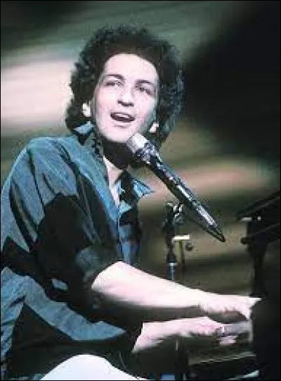 Comment s'appelait ce chanteur français décédé en 1992 ?