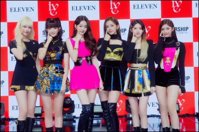 Quel groupe féminin a débuté en août 2022 ?