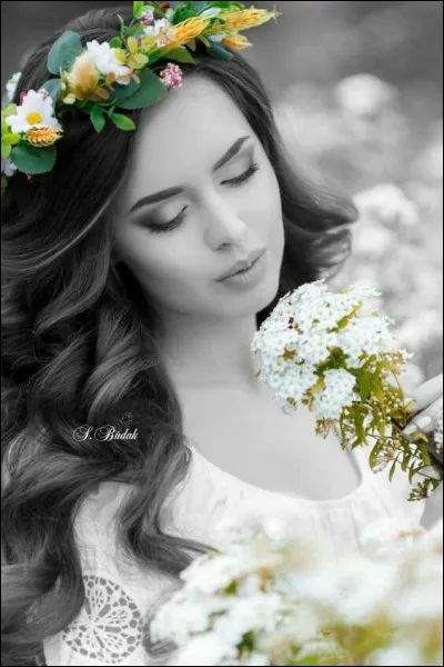 Qu'est-ce qui est responsable de la couleur des cheveux ?