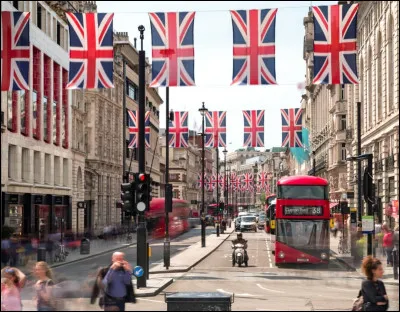 Que fais-tu à Londres ?