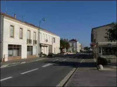Commune Girondine, Saint-Aubin-de-Blaye se situe dans l'ex r&eacute;gion ...