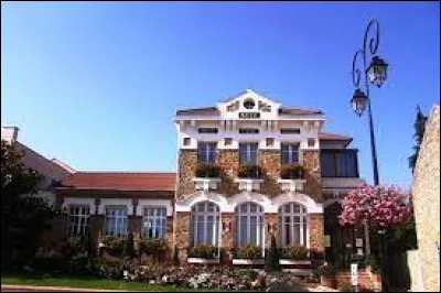 Ville de l'arrondissement de Palaiseau, dans le Hurepoix, Villejust se situe en r&eacute;gion ...