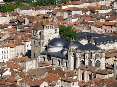 De quel département en L Cahors est-elle la préfecture ?