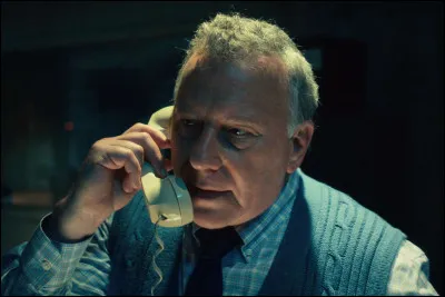 Que dit le Dr. Sam Owens à 11 lorsqu'elle arrive au laboratoire (dans la S4) ?