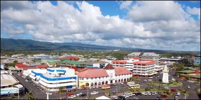 Ce petit Etat, paradis fiscal situé tout près de la ligne internationale de changement de date, est constitué de quatre îles habitées avec une population totale de 193 000 habitants :